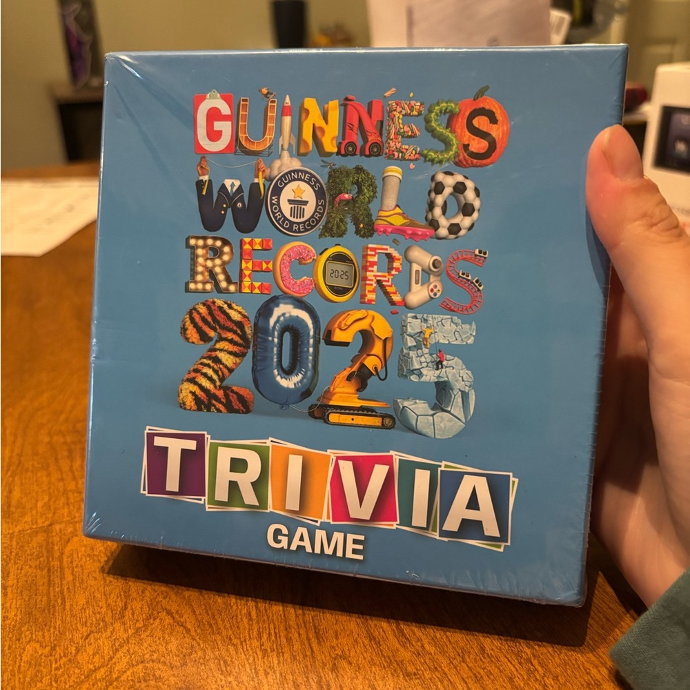 2025 Trivia Game - Blue